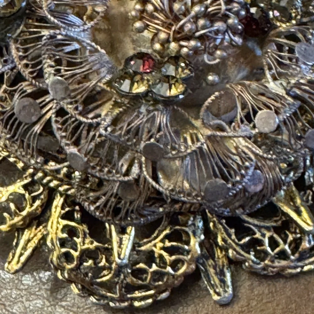 Very rare VTG estate filigree collage brooch/pendant w/rhinestones